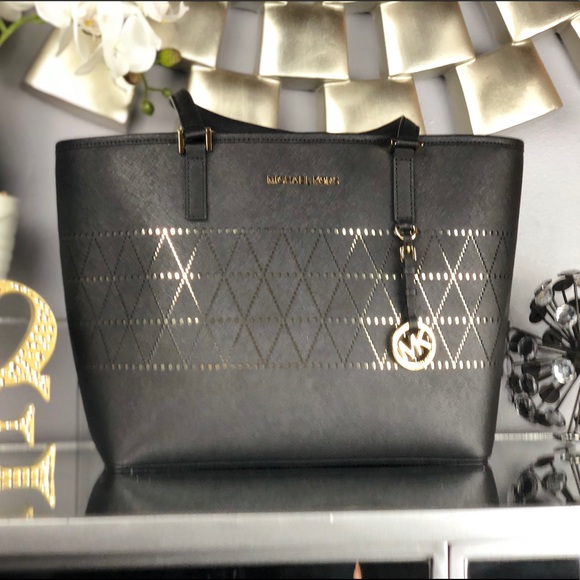 Michael Kors Jet Set Wristlet & Tote Bundle - Picture 4 of 7